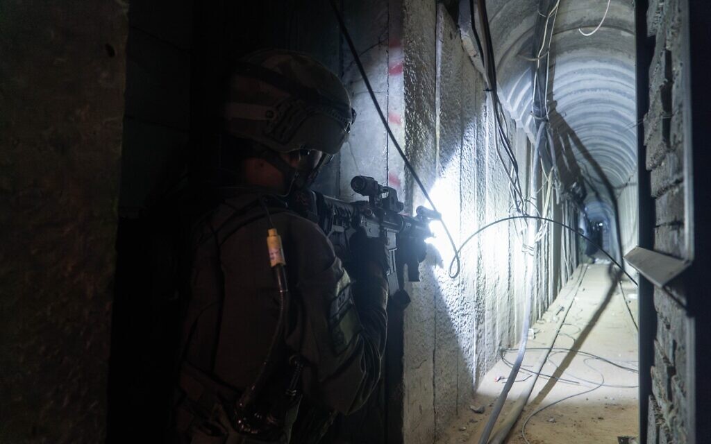 IDF soldier in tunnel IDF photo