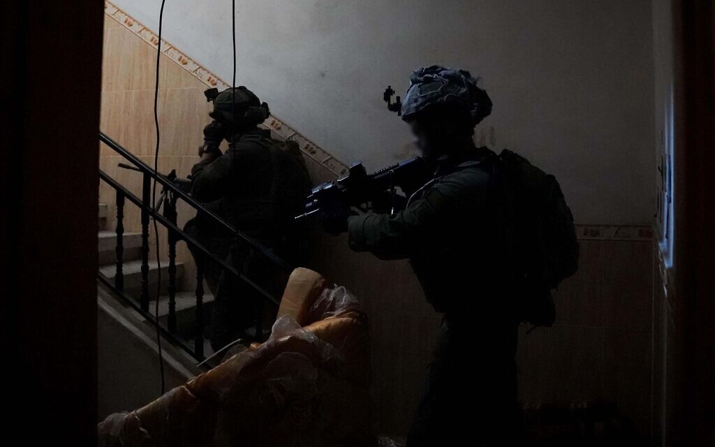 Israeli troops house clearing dark IDF photo