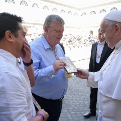 Ricardo Grzona and Pope Francis 
