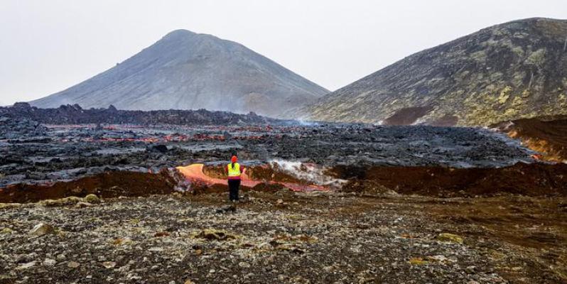 Fagradalsfjall Volcano Fjola Sigtryggsdottir lava control