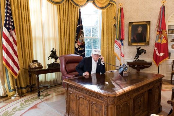 Donald Trump USS Resolute desk White House photo