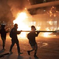 Leftist arsonists wikimedia Daniel Arauz