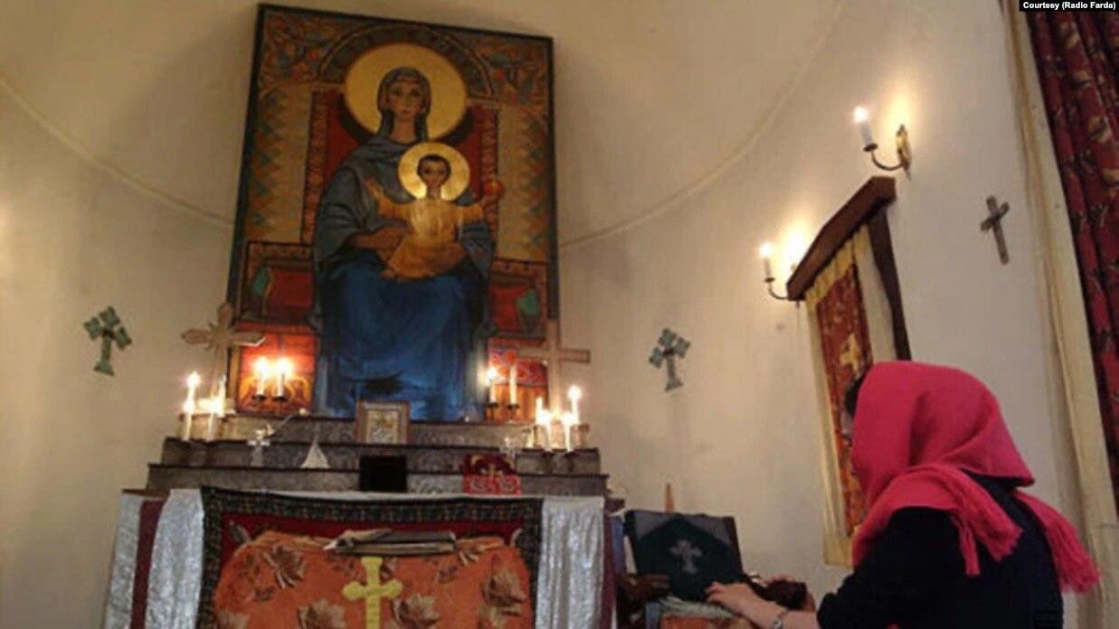 Christian praying in Iran. Courtesy Radio Farda.