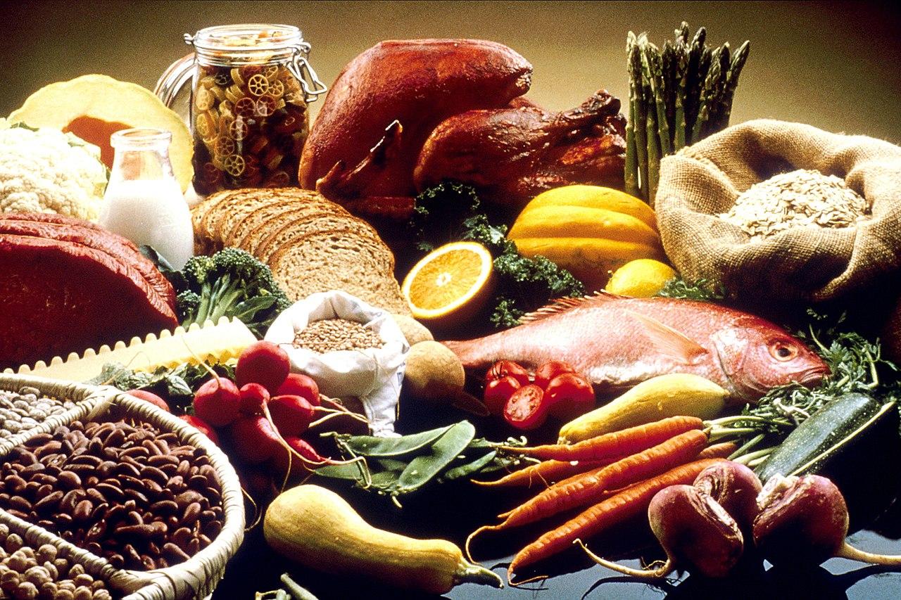 Good foods display National Cancer Institute visuals