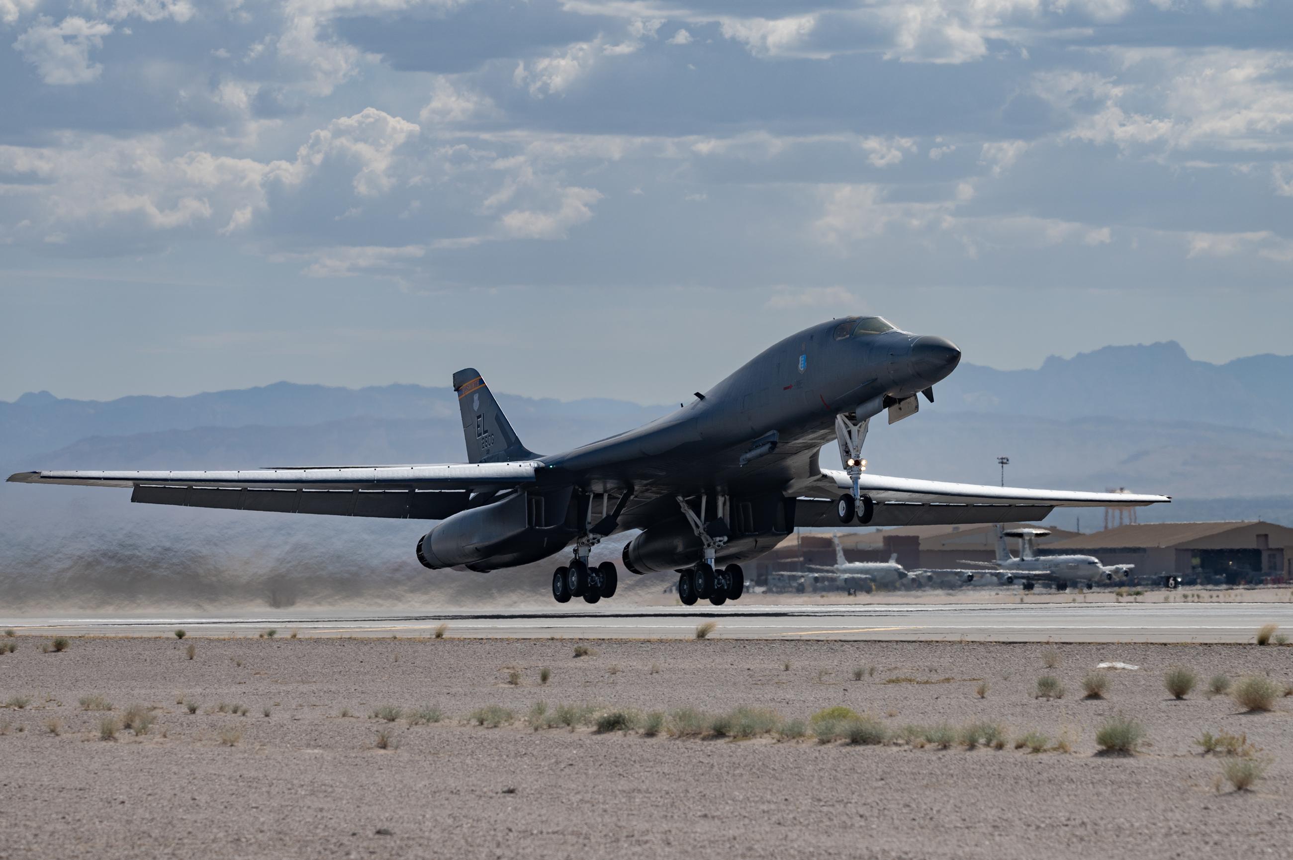 B-1 bomber USAF photo