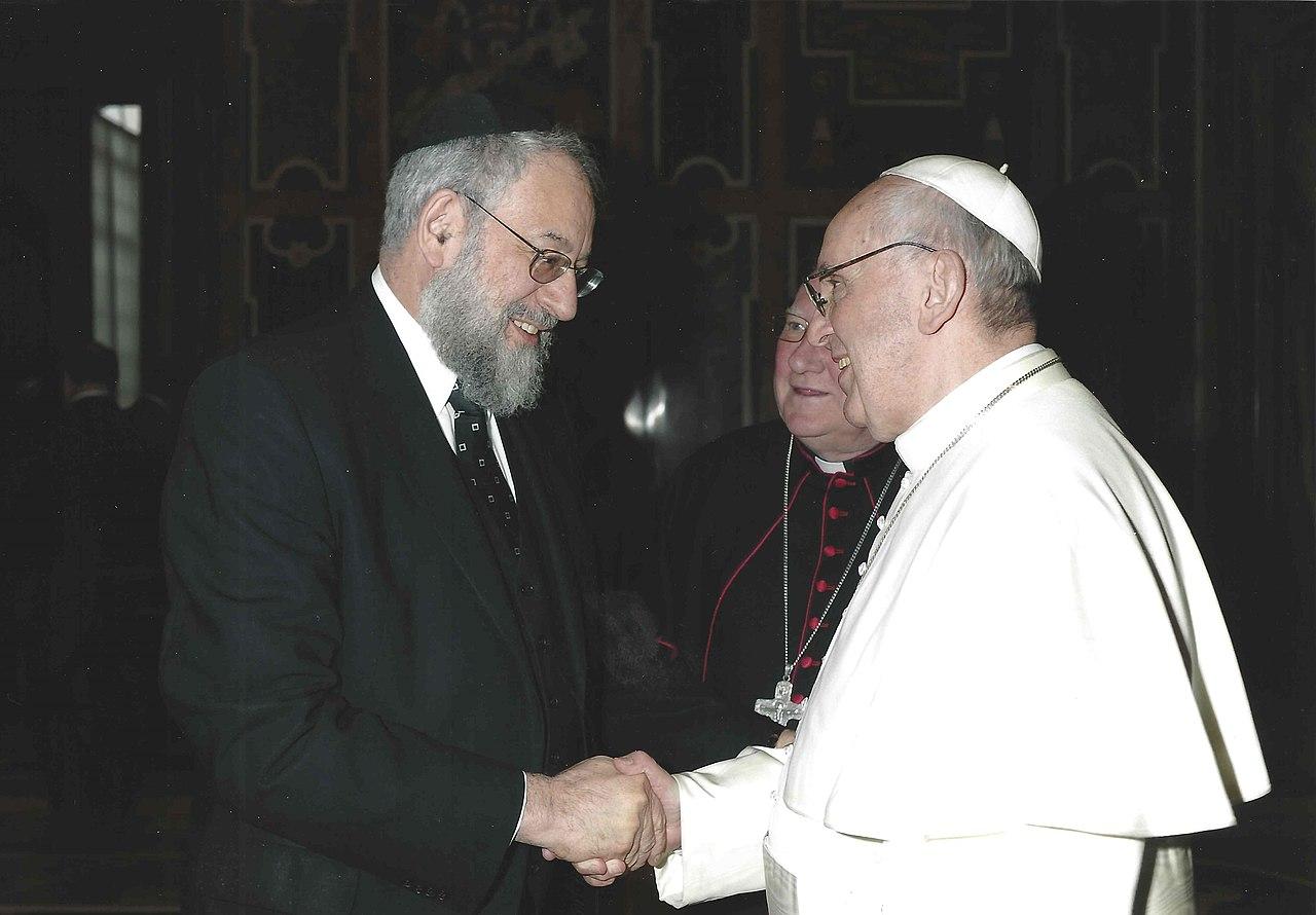 Lawrence Schiffman and Pope Francis wikimedia commons