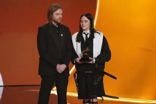 Billie Eilish Grammies screen capture